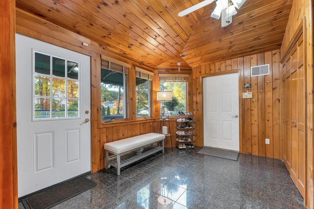 32 Lindsay Road, Hooksett, NH 03106