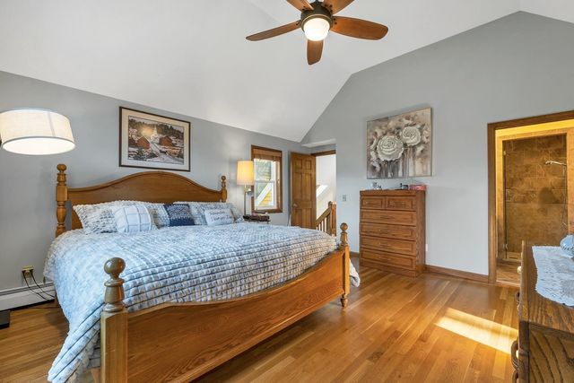 32 Lindsay Road, Hooksett, NH 03106