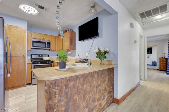 108 Sirnoble Street, Las Vegas, NV 89110