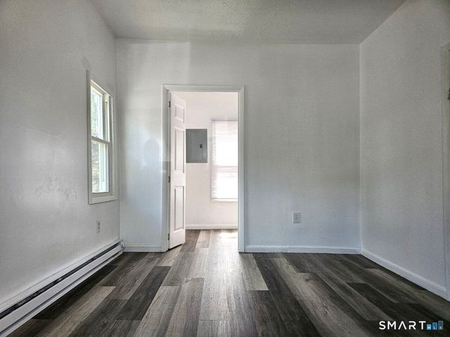 916 Middle Street, Bristol, CT 06010