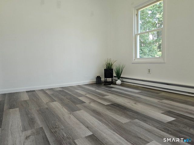 916 Middle Street, Bristol, CT 06010