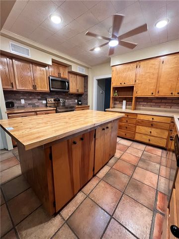 6696 Fm 1833, Robstown, TX 78380
