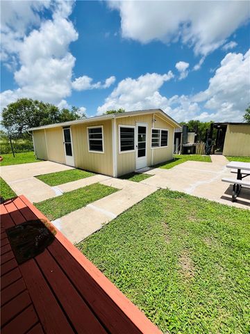 6696 Fm 1833, Robstown, TX 78380