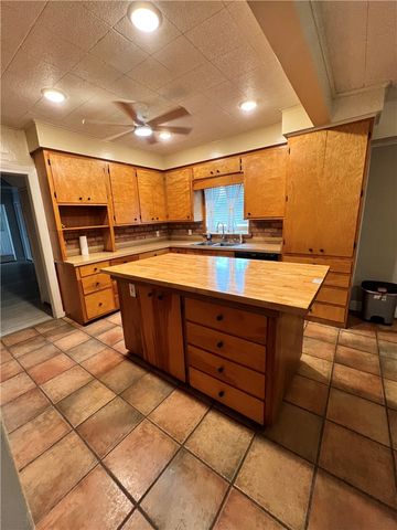 6696 Fm 1833, Robstown, TX 78380