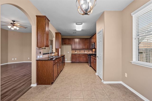 803 Arlington Pointe Drive, League City, TX 77573