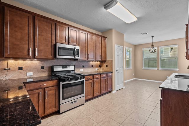 803 Arlington Pointe Drive, League City, TX 77573