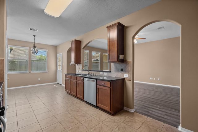 803 Arlington Pointe Drive, League City, TX 77573