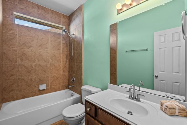 803 Arlington Pointe Drive, League City, TX 77573