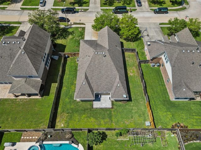 803 Arlington Pointe Drive, League City, TX 77573