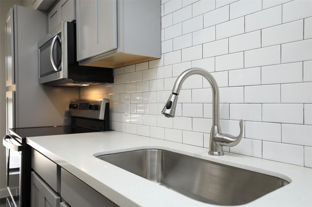 5504 La Branch Street 3, Houston, TX 77004