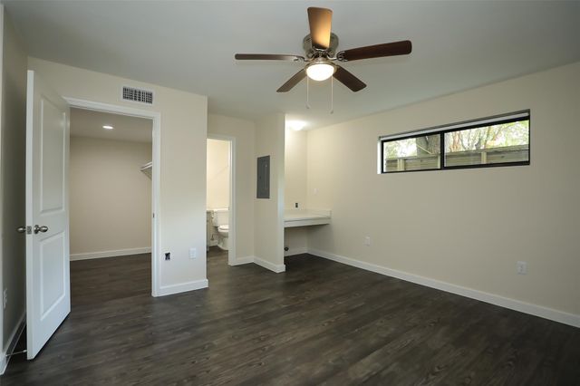 5504 La Branch Street 3, Houston, TX 77004