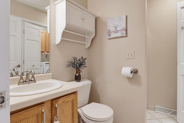 10348 S Robin LANE, Oak Creek, WI 53154
