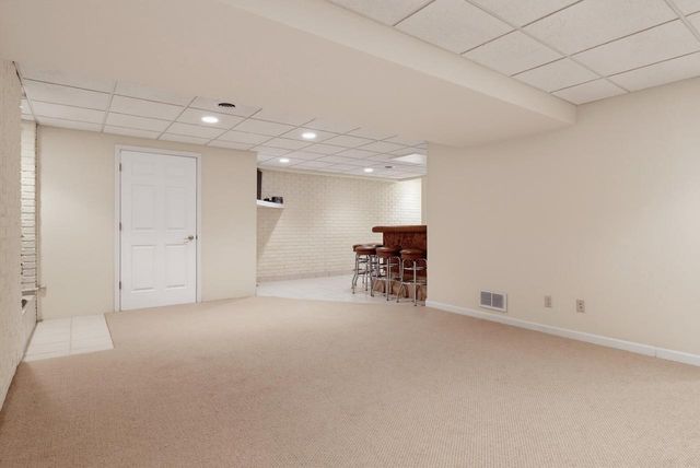 10348 S Robin LANE, Oak Creek, WI 53154
