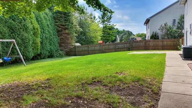 10348 S Robin LANE, Oak Creek, WI 53154