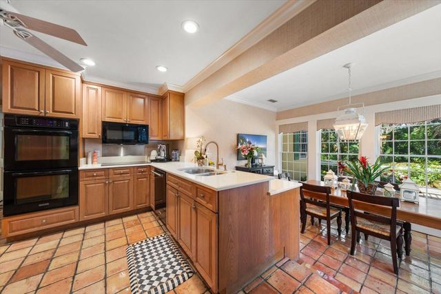 100 SARASOTA ROAD, Belleair, FL 33756