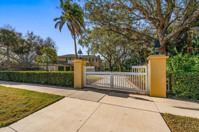 100 SARASOTA ROAD, Belleair, FL 33756