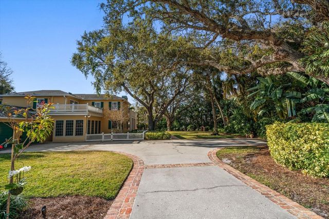 100 SARASOTA ROAD, Belleair, FL 33756