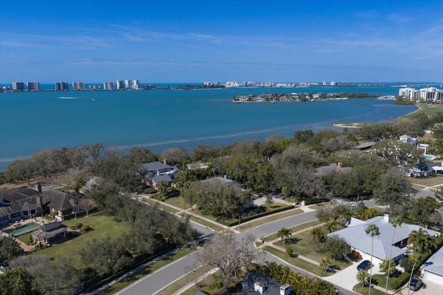 100 SARASOTA ROAD, Belleair, FL 33756