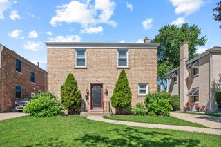 2016 N 75th Avenue, Elmwood Park, IL 60707