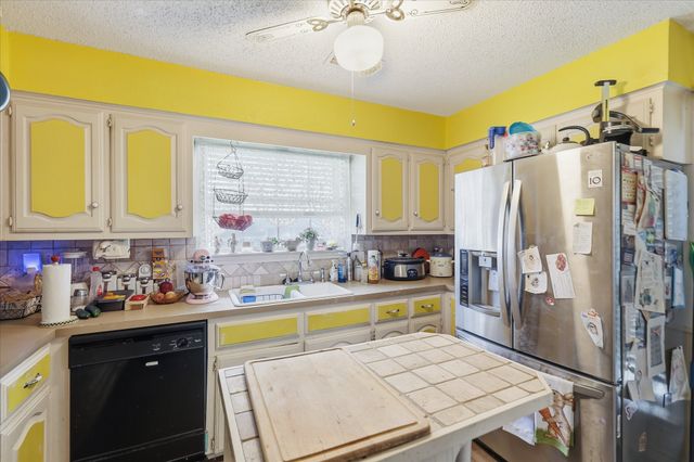 604 S Briarcrest Drive, Richardson, TX 75081