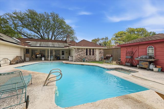 604 S Briarcrest Drive, Richardson, TX 75081