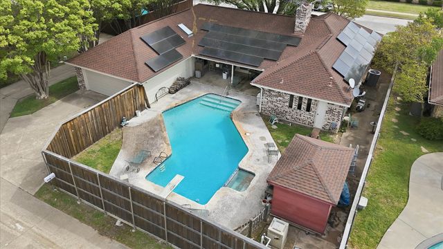 604 S Briarcrest Drive, Richardson, TX 75081