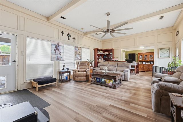 604 S Briarcrest Drive, Richardson, TX 75081