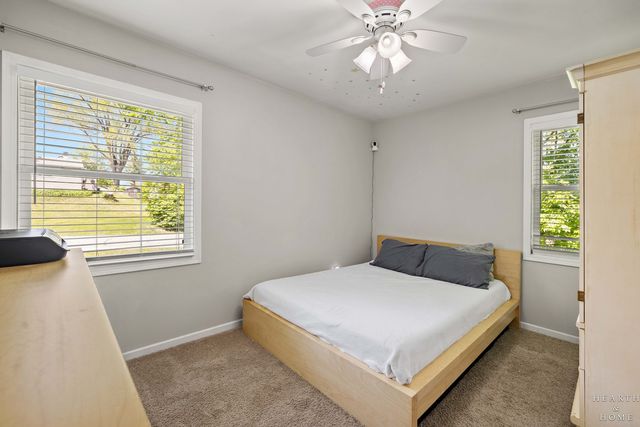 502 E Oak Street, Lake In The Hills, IL 60156