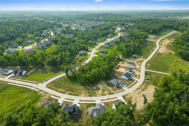 5820 Seminole Valley Trail NE, Cedar Rapids, IA 52411