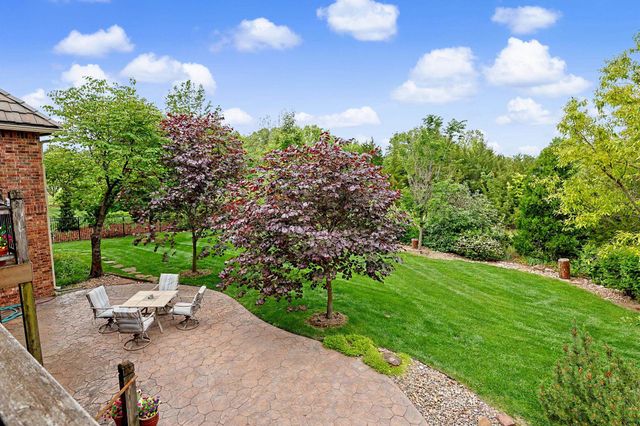 226 E Prairie Point Ct, Andover, KS 67002
