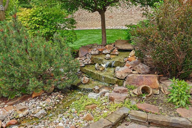 226 E Prairie Point Ct, Andover, KS 67002