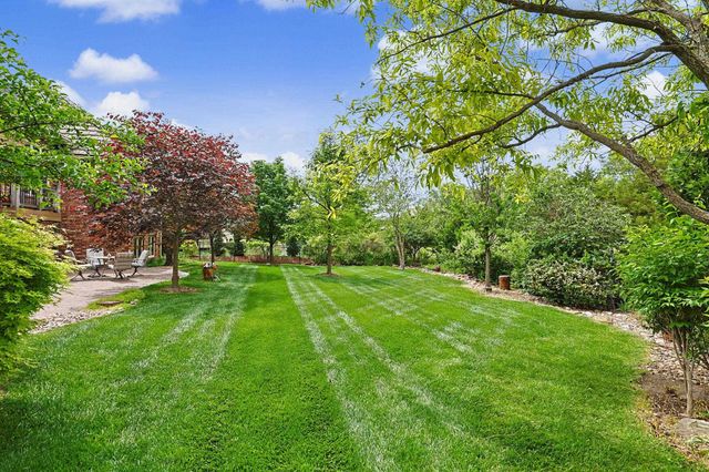 226 E Prairie Point Ct, Andover, KS 67002