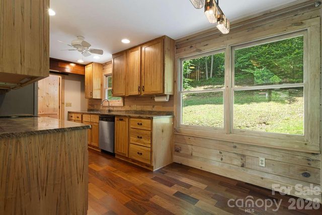 382 Paint Fork Road, Barnardsville, NC 28709