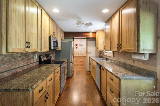 382 Paint Fork Road, Barnardsville, NC 28709