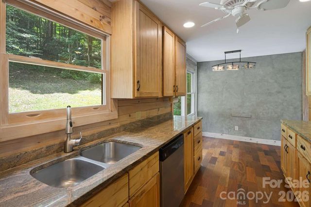 382 Paint Fork Road, Barnardsville, NC 28709