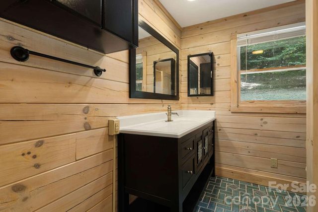 382 Paint Fork Road, Barnardsville, NC 28709