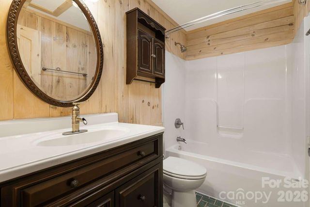 382 Paint Fork Road, Barnardsville, NC 28709