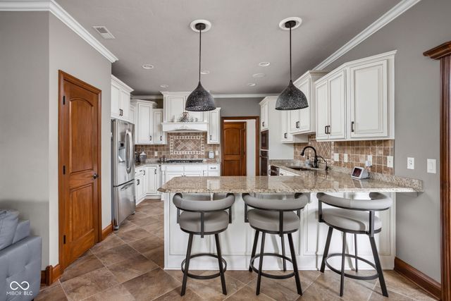 5115 Alyshia Parkway, Bargersville, IN 46106