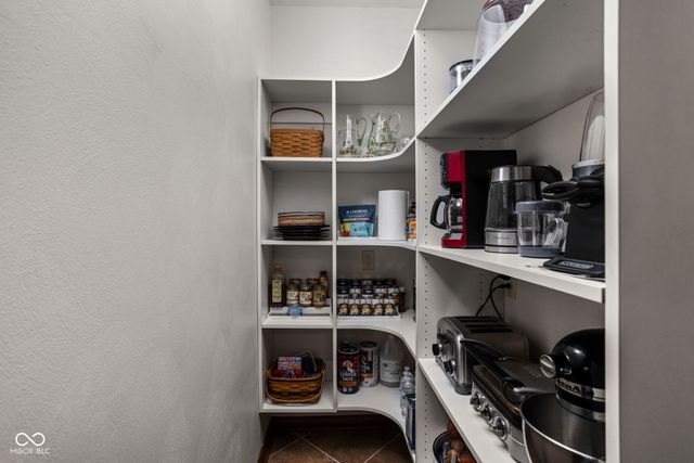 5115 Alyshia Parkway, Bargersville, IN 46106