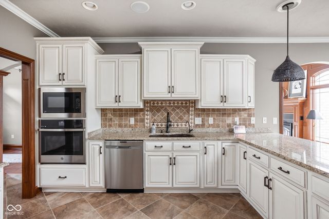 5115 Alyshia Parkway, Bargersville, IN 46106