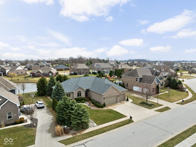 5115 Alyshia Parkway, Bargersville, IN 46106