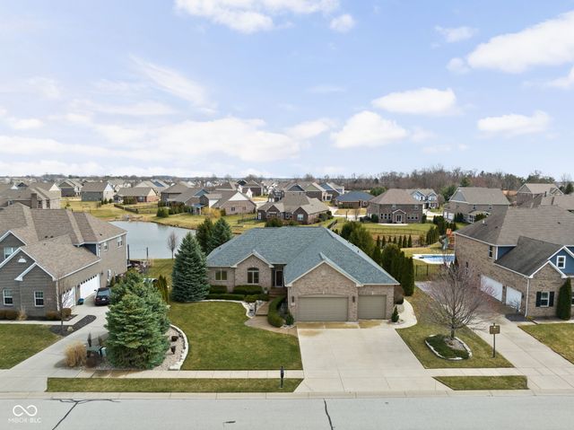 5115 Alyshia Parkway, Bargersville, IN 46106