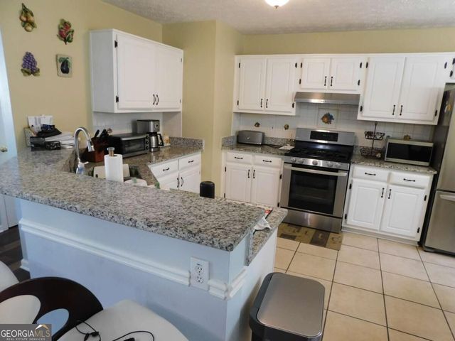214 Summer Hill Circle, Stockbridge, GA 30281