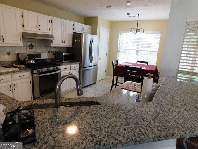 214 Summer Hill Circle, Stockbridge, GA 30281