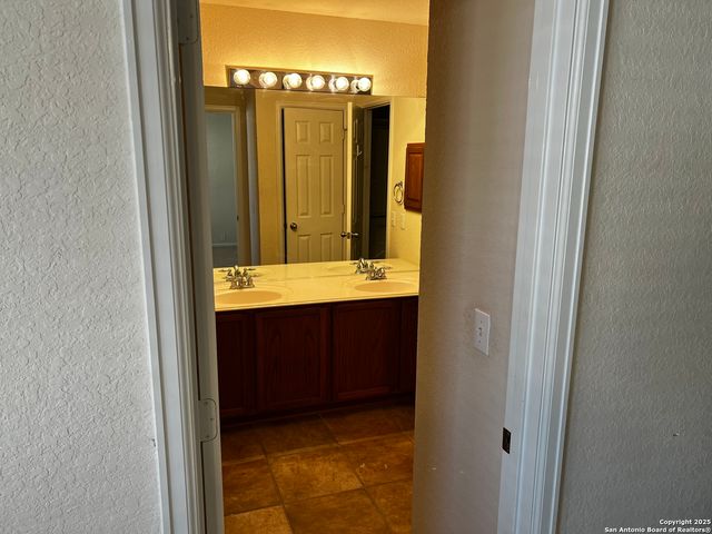 2543 GRAYSON CIRCLE, San Antonio, TX 78232