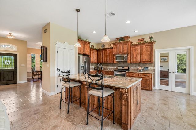 117 E Tanglebriar CT 11, Bastrop, TX 78602