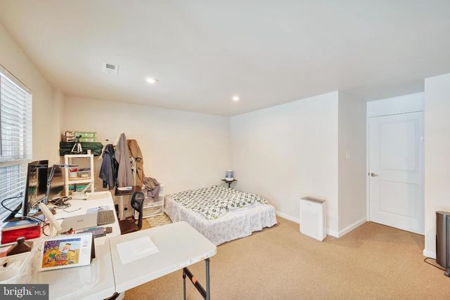 20 FARM FIELD LN, Sicklerville, NJ 08081