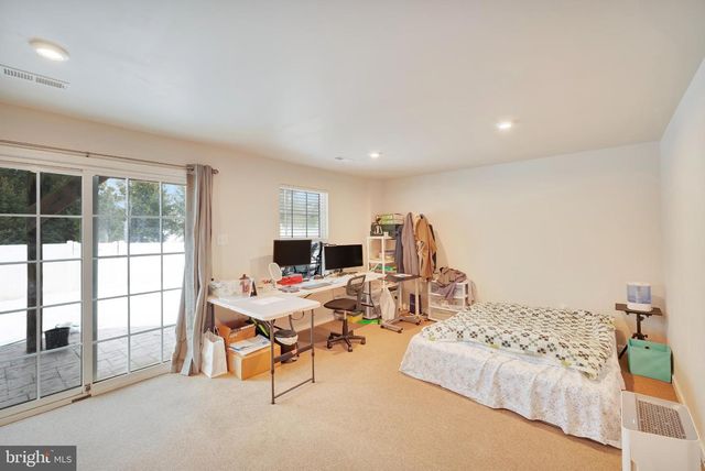 20 FARM FIELD LN, Sicklerville, NJ 08081