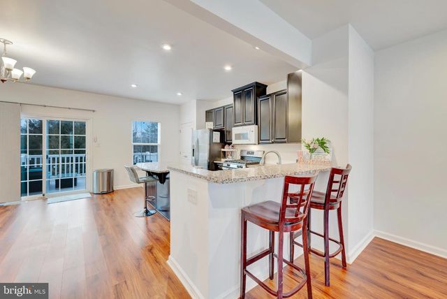 20 FARM FIELD LN, Sicklerville, NJ 08081