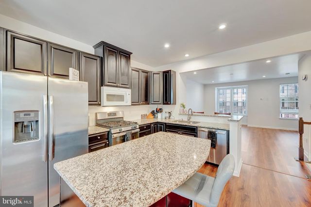 20 FARM FIELD LN, Sicklerville, NJ 08081